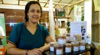 Christien Ismuranty Menyatukan Dua quotPassionquot